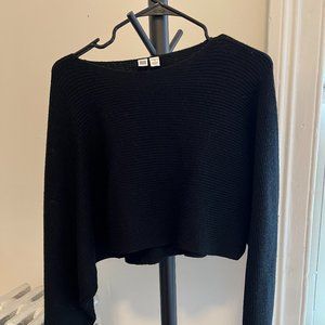NWOT Uniqlo U cropped black sweater